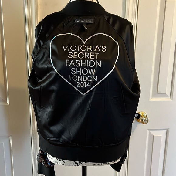 Victoria’s Secret fashion show London, 2014 sequin bomber SP - Picture 2 of 11